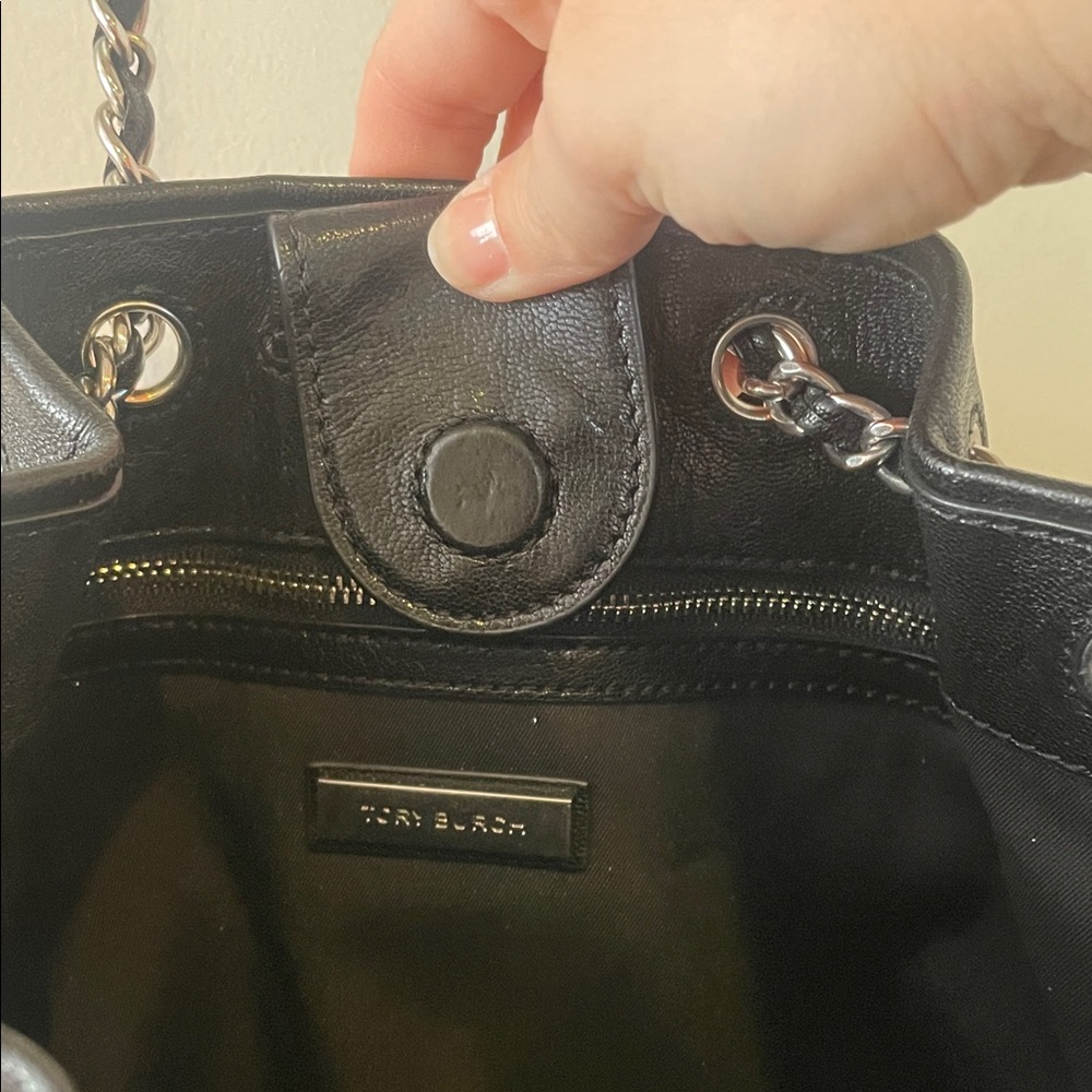 TORY BURCH Black Leather Tote Bag - Picture 5 of 11